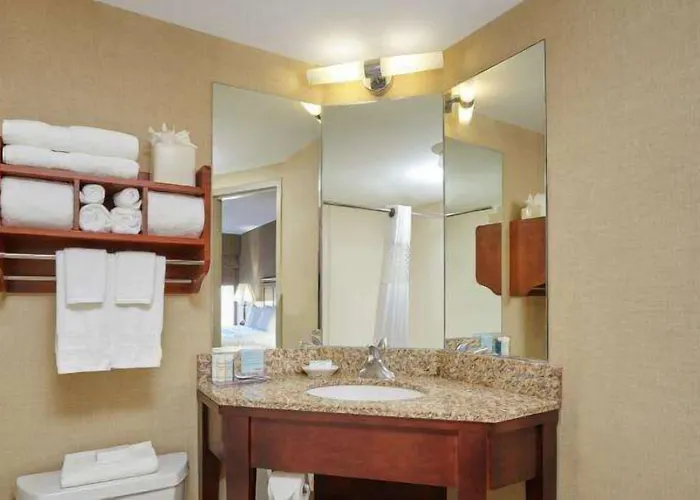 Hampton 3* East Peoria