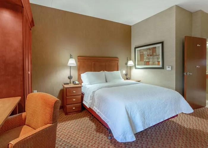 Hampton 3* East Peoria