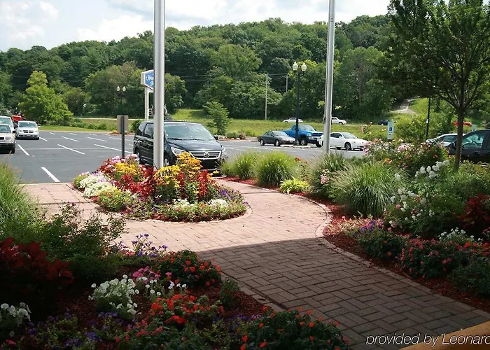Hotel Hampton 3*