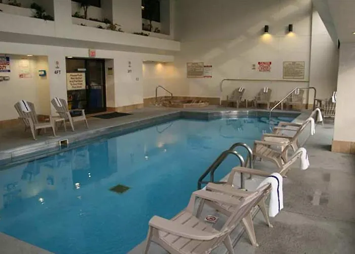 Hampton 3* East Peoria